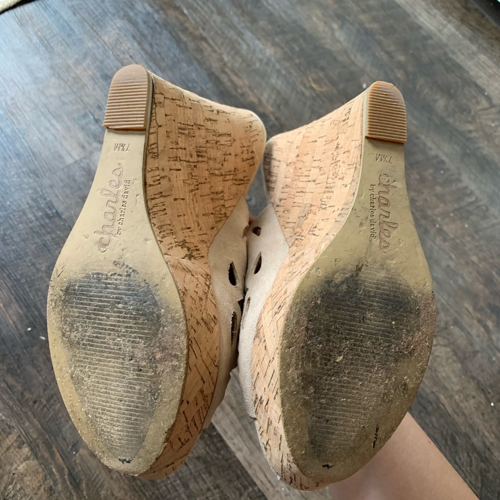 Adorable Wedges - Picture 3 of 3